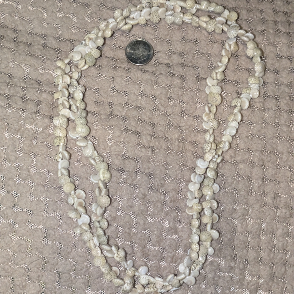 3/$15 Cream Shell Necklace